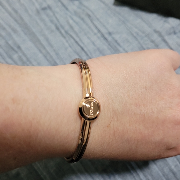 Mimco bracelet never worn - Picture 3 of 3